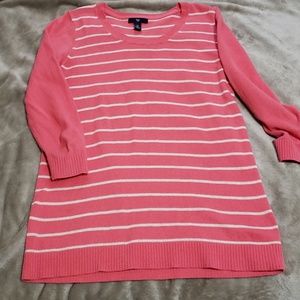 3/4 long sleeve sweater.